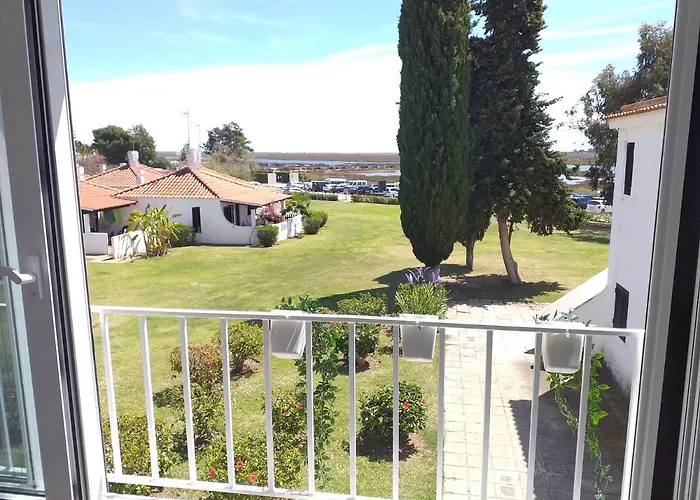 Pedras D'el Rei Waterfront Loft *